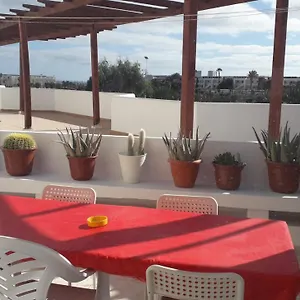 sunny-self-catering-apartment-costa-teguise-lanzarote.in-canary-islands.com/
