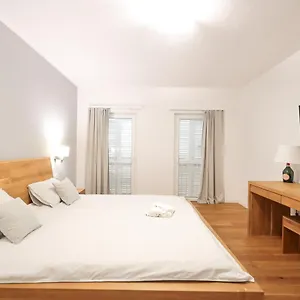 sunset-boutiqe-apartment-old-town-zadar.hotelinzadar.com/